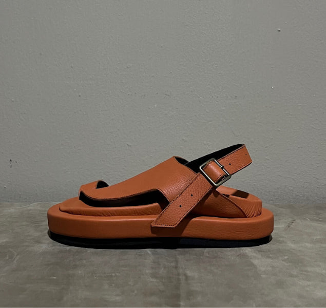 KKERELE Vie Lightweight Leather Sandal