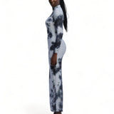 Cute-Saint Apa Dress with a sleek zip opening at the back