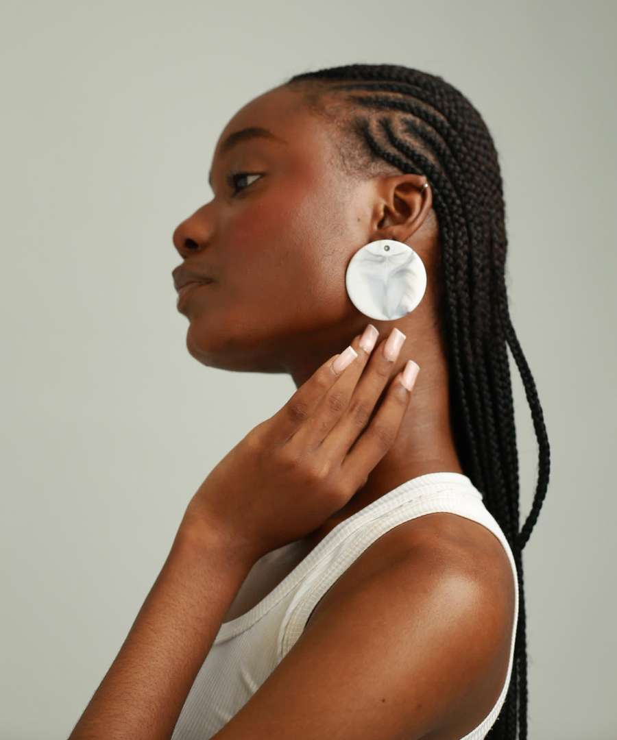 Mairachamp Single Disc Resin RENO 5 Marble White Earrings