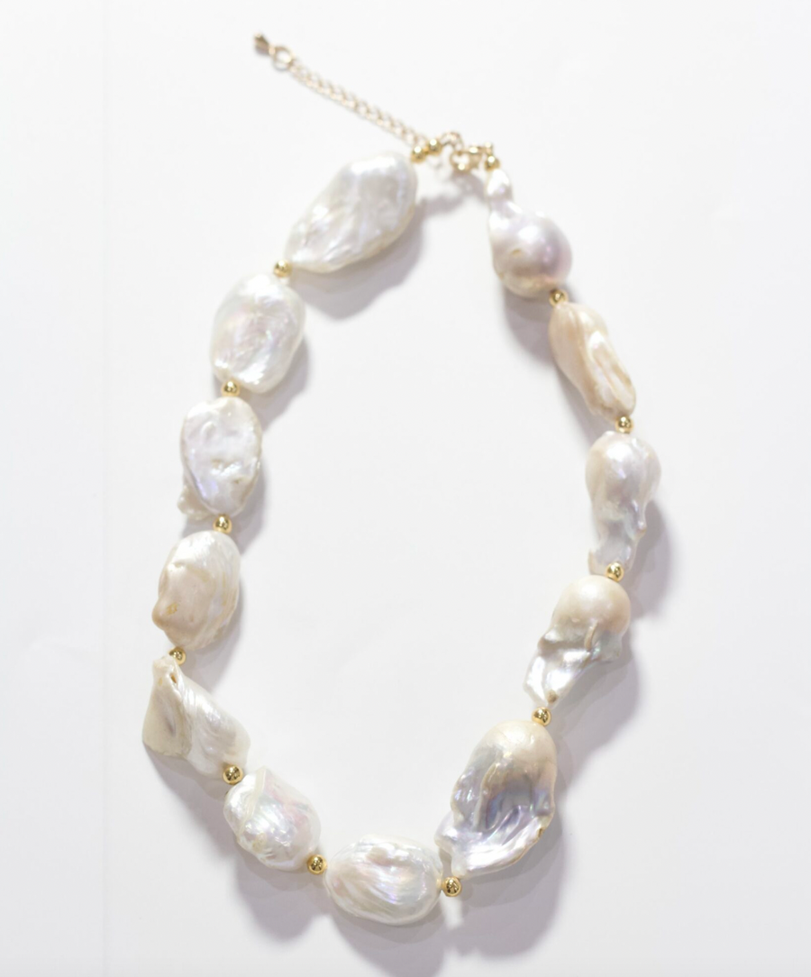 Mairachamp ARA CHUNKY Pearl Necklace with Gold Accents