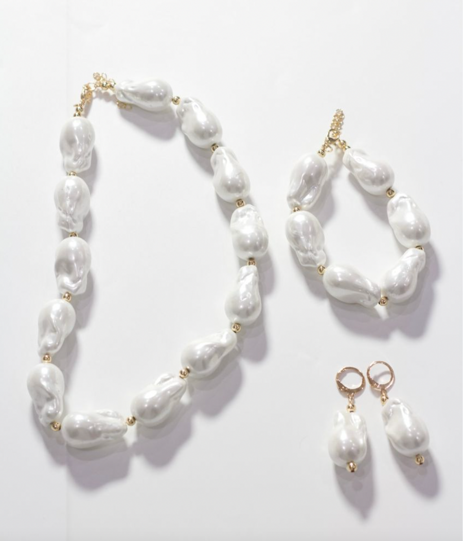 VERA Chunky Pearl 3 Piece Jewellery Set