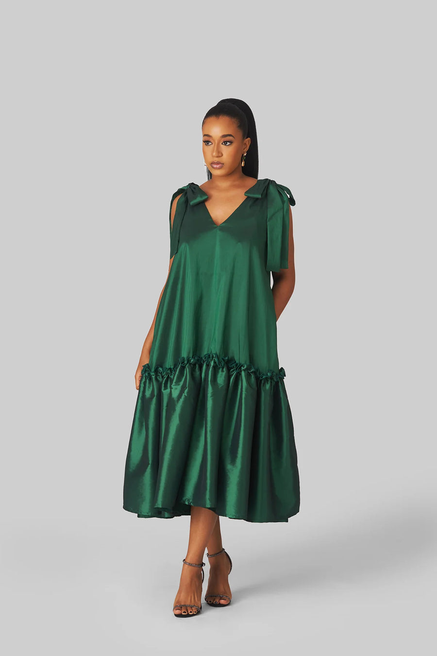 M.O.T Yinx dress, Loose midi dress with a deep V neckline and Tie details
