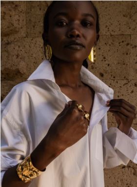 JIAMINI Wamunyu Disk Earring with 3 micro vertebrae stud