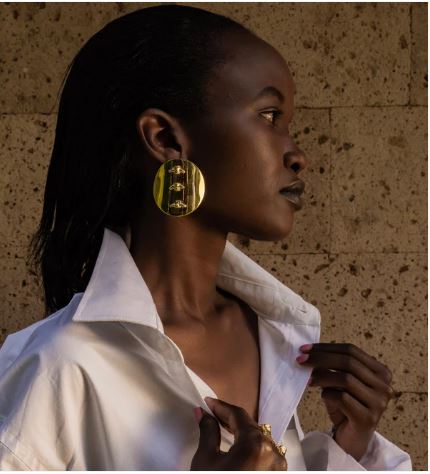 JIAMINI Wamunyu Disk Earring with 3 micro vertebrae stud