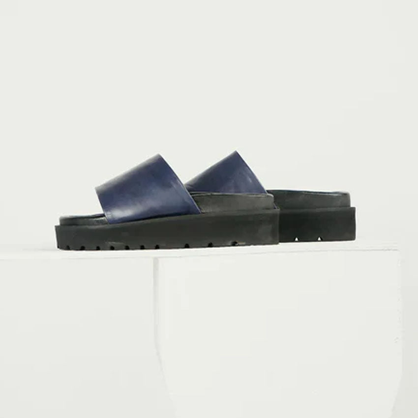 Ade Leather Slippers - Blue